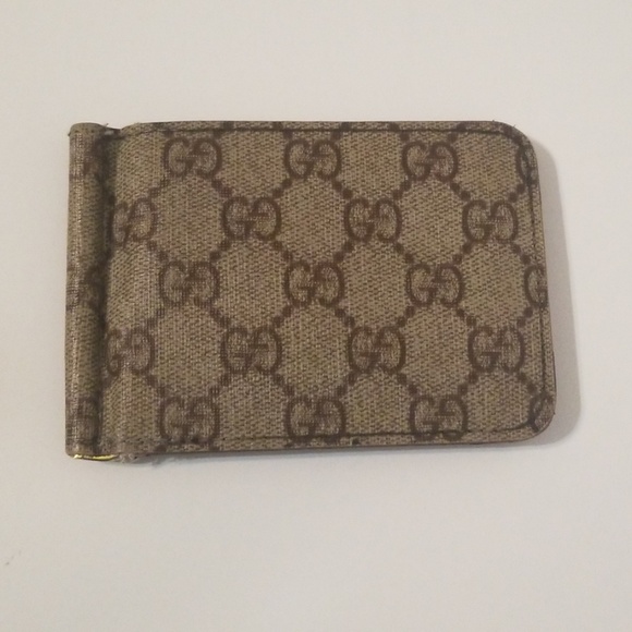 Gucci Other - Gucci credit card holder